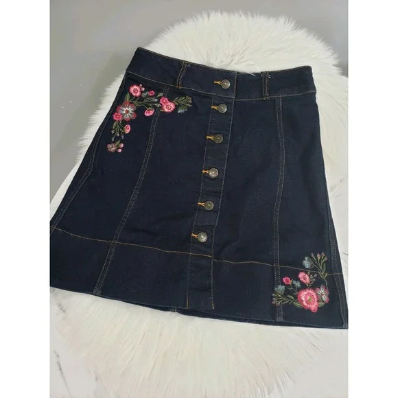 Kate Spade Broome Street Floral Embroidered Denim Skirt Size 2 - Picture 7 of 7